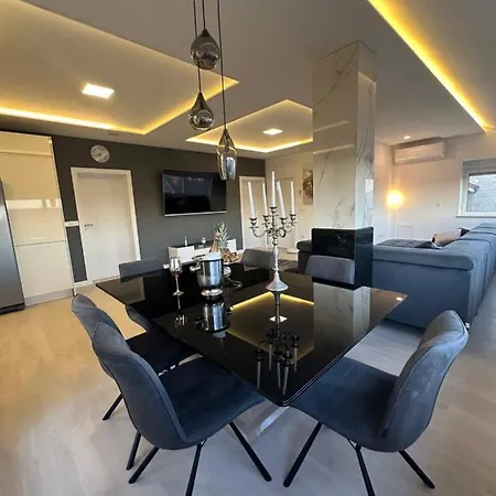Rooftop Luxury Διαμέρισμα *