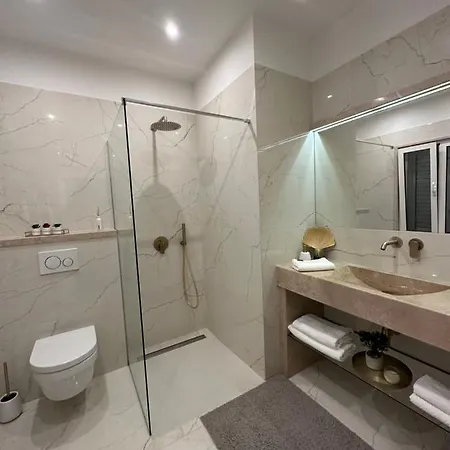 Rooftop Luxury Διαμέρισμα *
